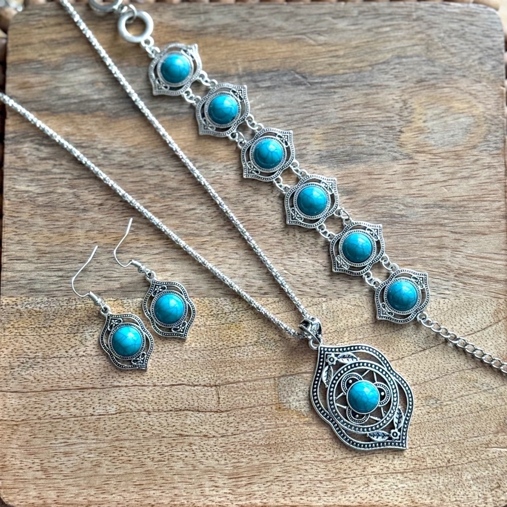 Vintage Inspired Bohemian 3-Piece Faux Turquoise Set Necklace Earrings Bracelet - Picture 2 of 13
